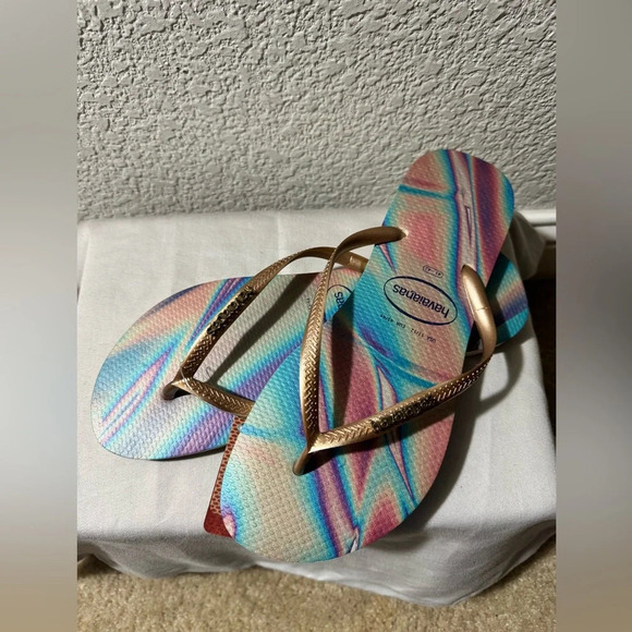 Havaianas Women's Slim Iridescent Flip-flop Sandals Ballet Rose 11/12 NWT - Picture 1 of 5